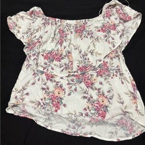 Wayf White Flutter Sleeve Ruffled Blouse